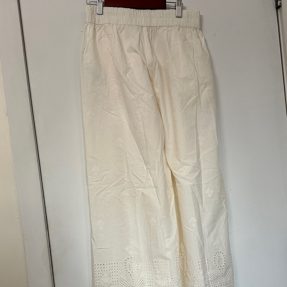 Chic Cream Maxi Skirt for Women - Picture 5 of 6